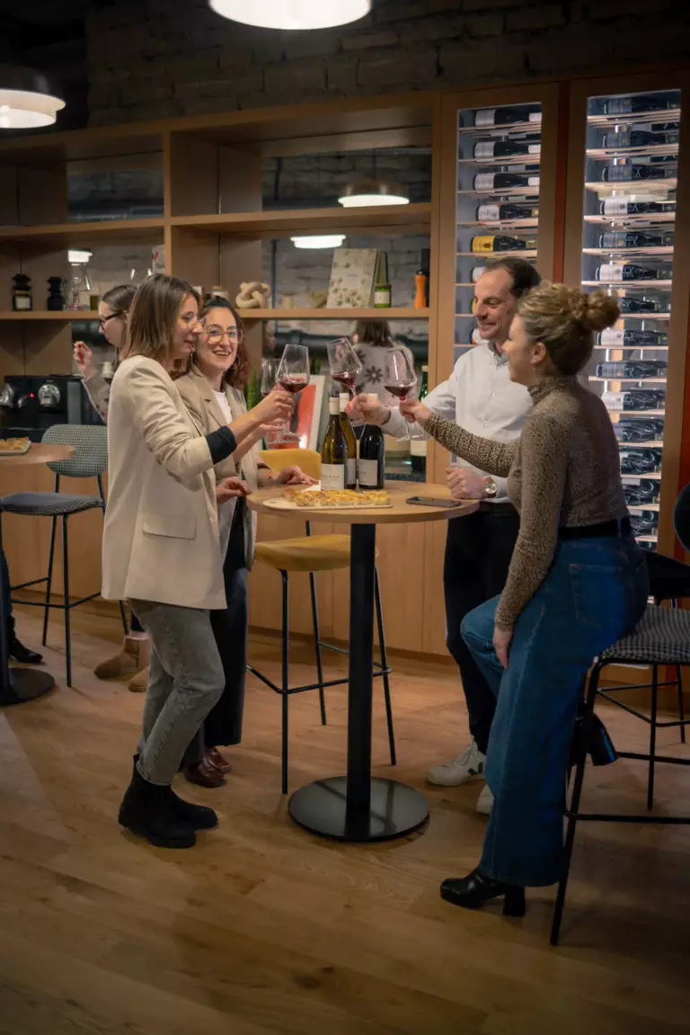 Repas de Noël d’entreprise à Dijon : atelier, cocktail ou repas assis ?